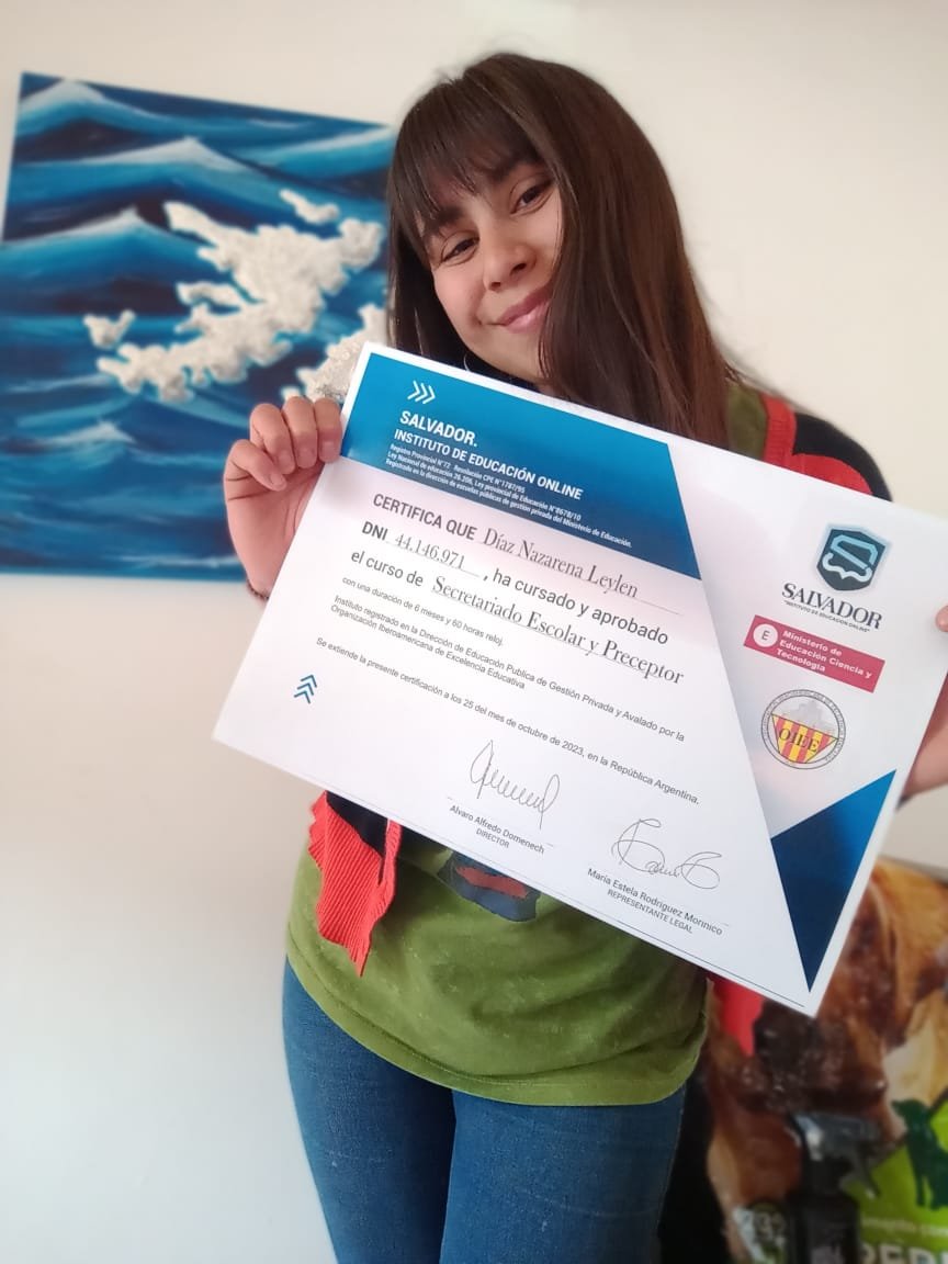 Graduados con diplomas